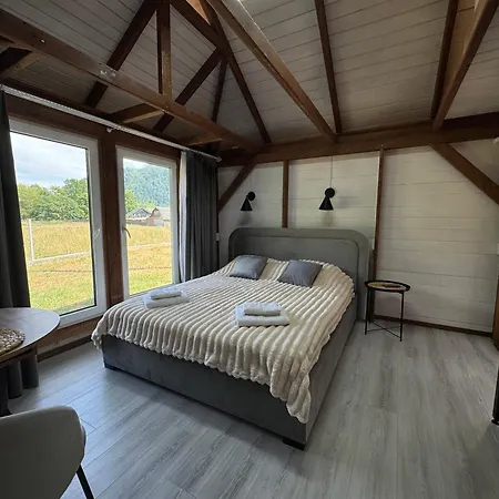 בית נופש гражда лофт для двох в карпатах Krivorovnya